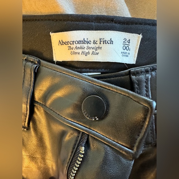 Abercrombie curve love ankle straight pant size 24 - Picture 3 of 4